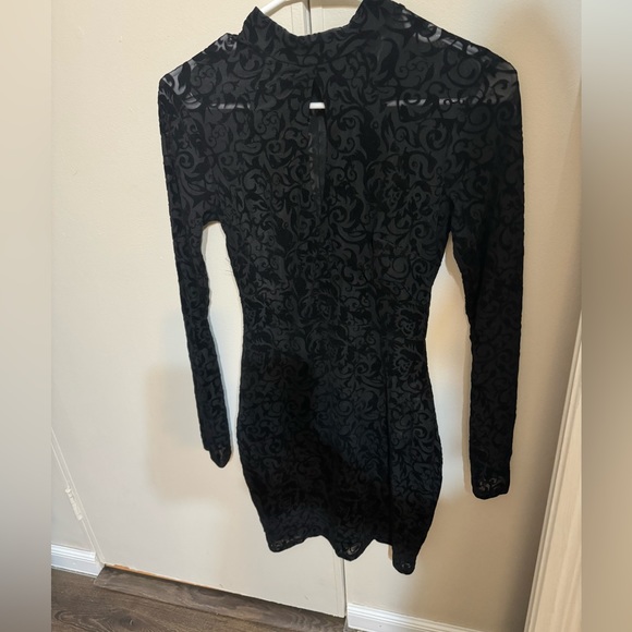 Windsor Bodycon Key Hole Dress Size M - Picture 2 of 5